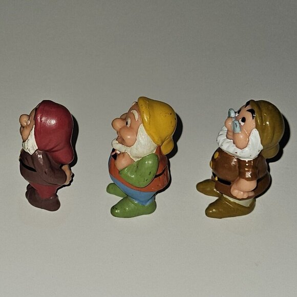 3 VTG Disney Snow White & 7 Dwarfs 2" Figures Toy Lot Doc Sneezy Happy - Picture 2 of 8